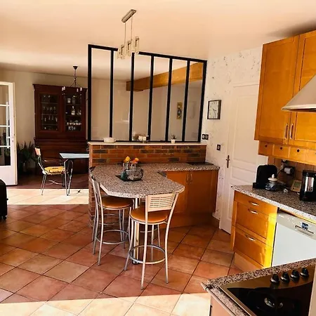 Maison Au Mans, 6 Pieces, 8 Personnes Holiday home Le Mans