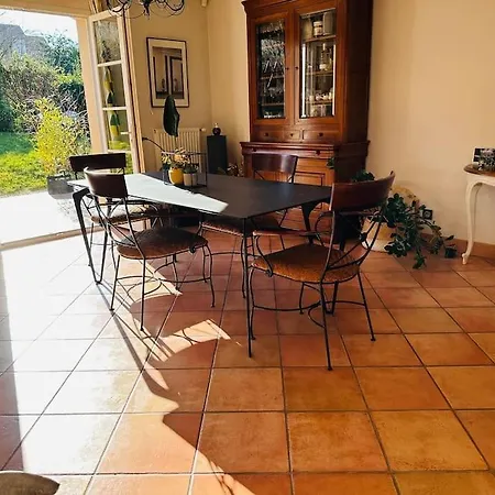 Maison Au Mans, 6 Pieces, 8 Personnes Tatil Evi *