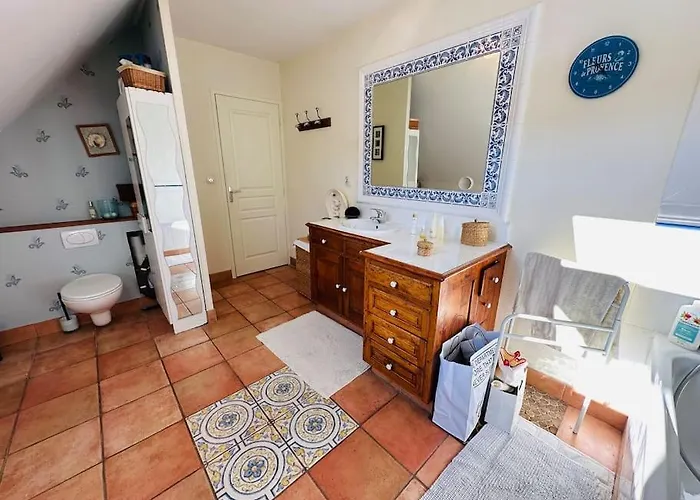 Maison Au Mans, 6 Pieces, 8 Personnes Vakantiehuis