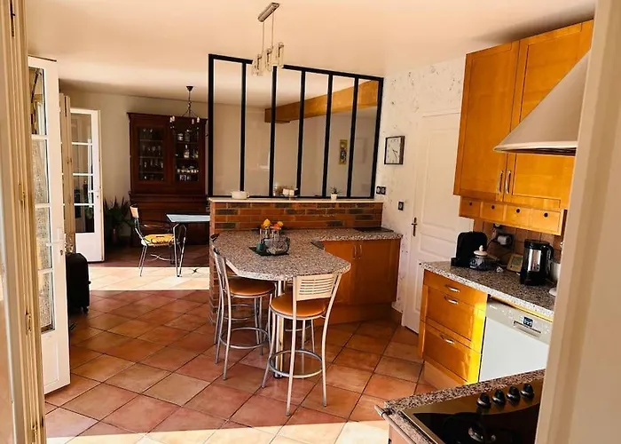 Maison Au Mans, 6 Pieces, 8 Personnes Vakantiehuis Le Mans