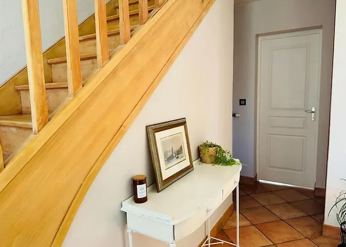 Maison Au Mans, 6 Pieces, 8 Personnes Vakantiehuis